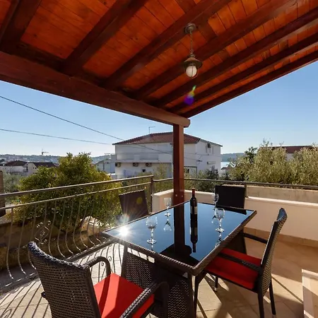 Apartmani Petra Trogir Exterior photo