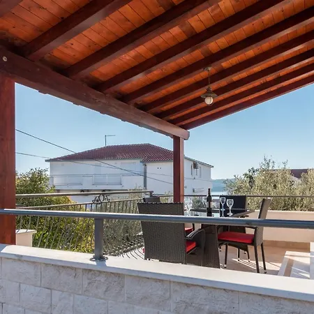 Apartmani Petra Trogir Exterior photo
