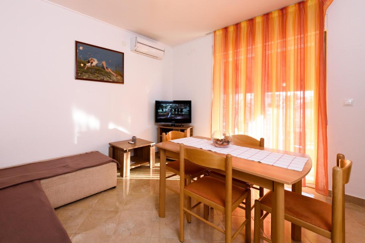 Petra Apartment *